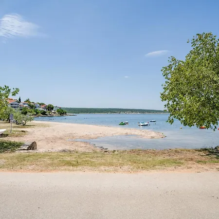 Daria 1 By Interhome *