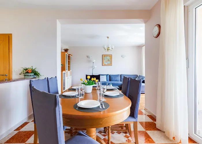 Daria 1 By Interhome