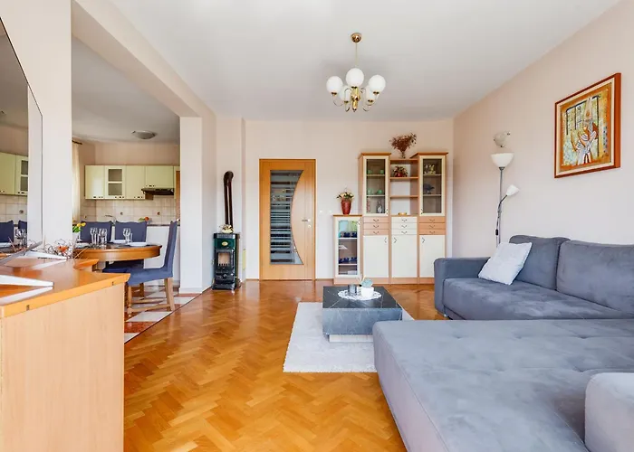 Daria 1 By Interhome Anic