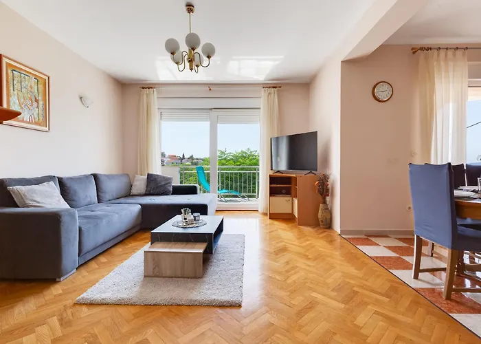 Daria 1 By Interhome